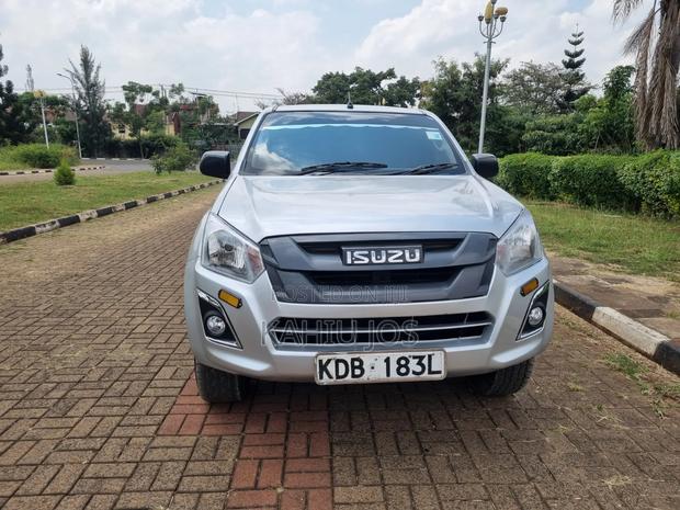 Isuzu D-MAX 2021 Silver