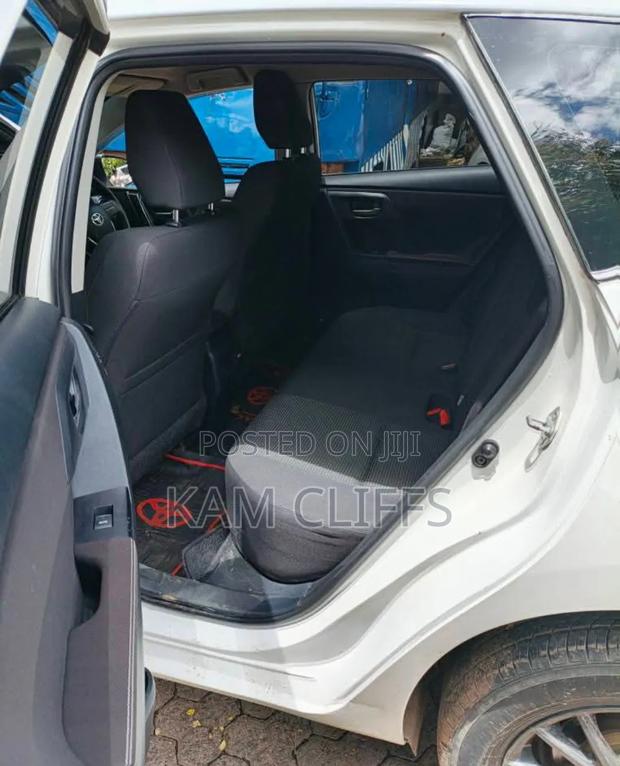 Toyota Auris 2017 Off white
