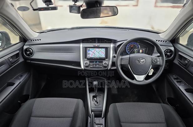 Toyota Corolla Fielder 2019 Silver