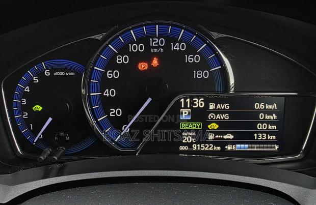 Toyota Corolla Fielder 2019 Silver