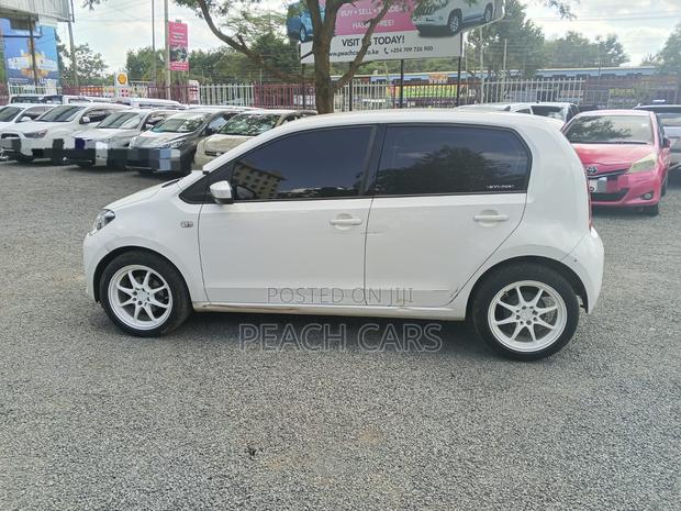 Volkswagen Up 2015 White