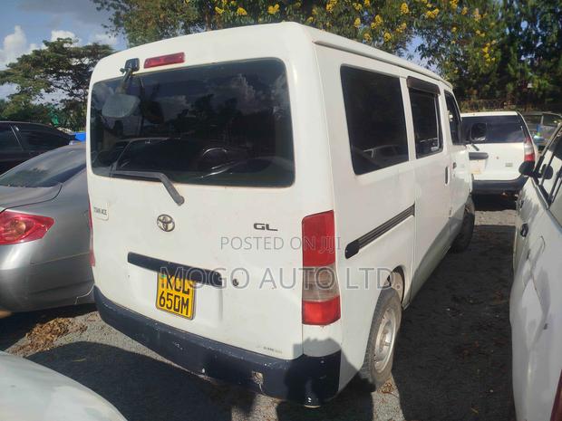 Toyota TownAce 2011 White