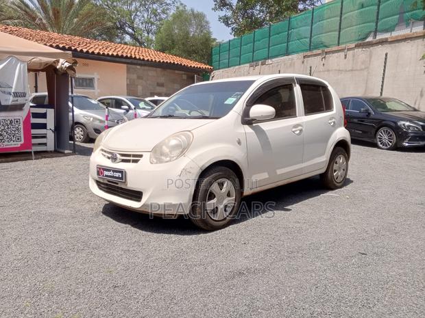 Daihatsu Boon 2012 White