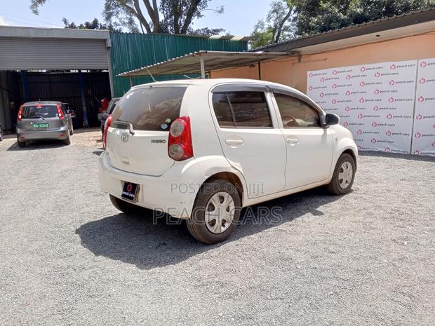 Daihatsu Boon 2012 White