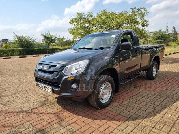 Isuzu D-MAX 2022 Gray