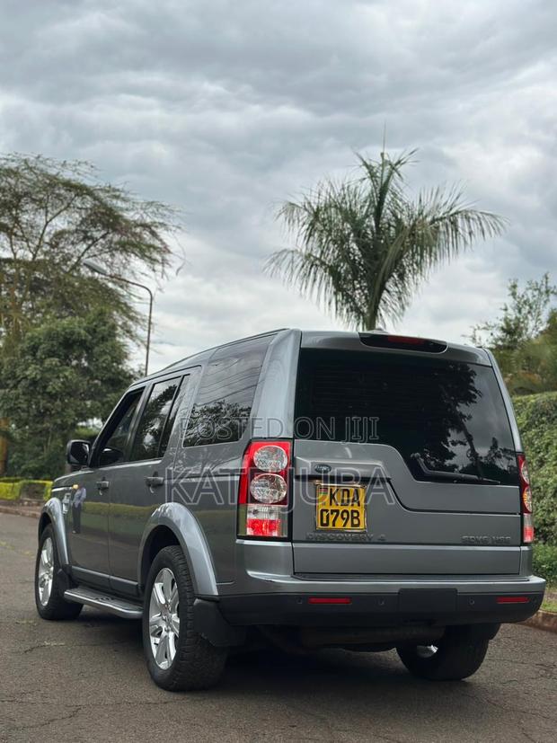 Land Rover Discovery 2013 Gray