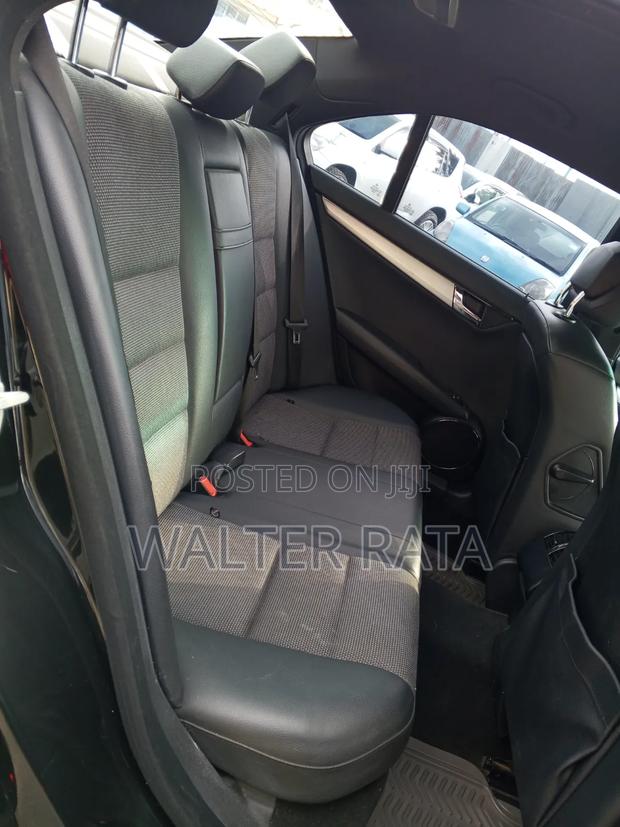 Mercedes-Benz C200 2009 Black