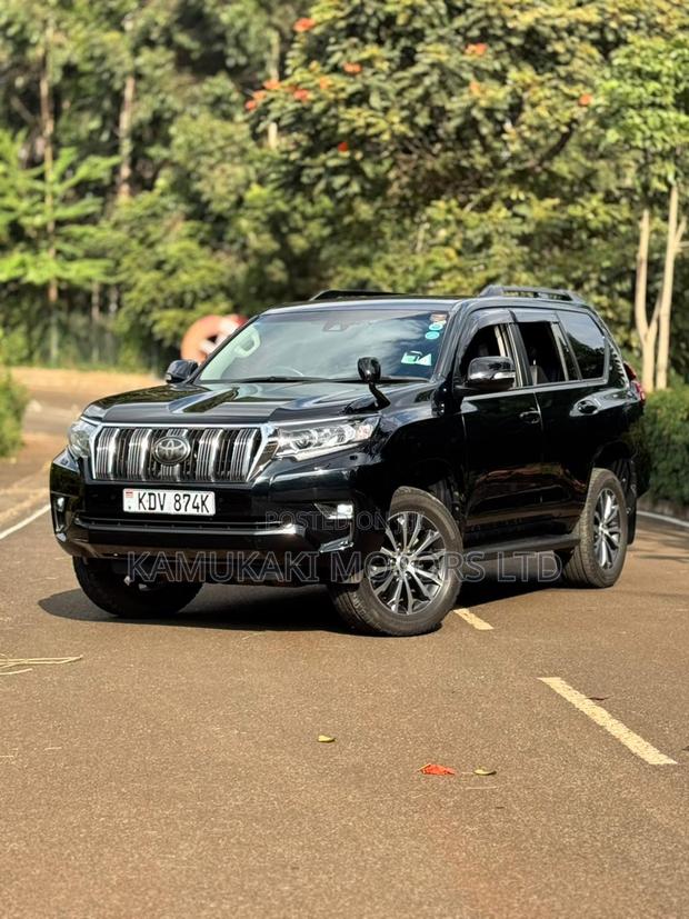 Toyota Land Cruiser Prado 2.8 2018 Black