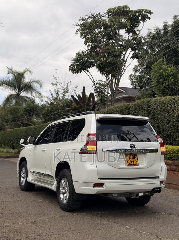 Toyota Land Cruiser Prado 2016 White