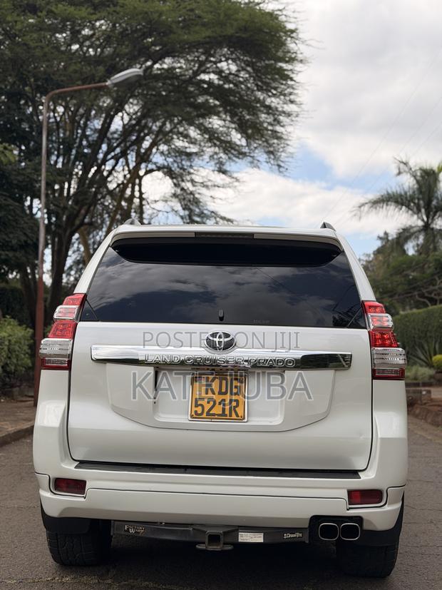 Toyota Land Cruiser Prado 2016 White
