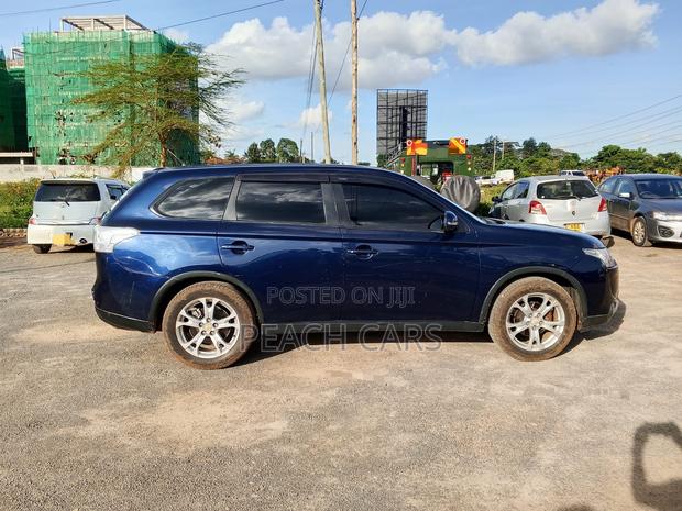 Mitsubishi Outlander 2015 Blue