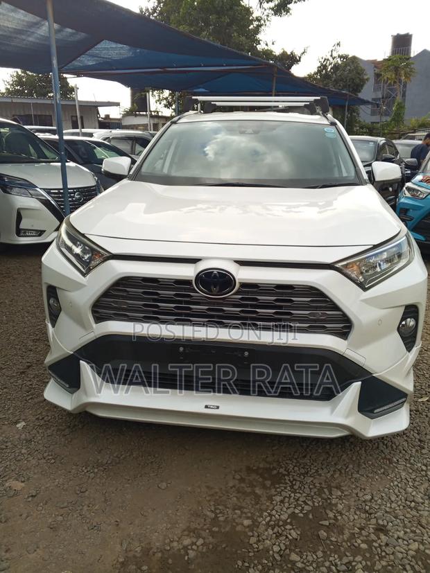 Toyota RAV4 2018 White