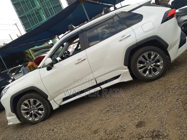 Toyota RAV4 2018 White