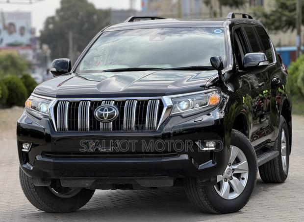 Toyota Land Cruiser Prado 2.8 2019 Black