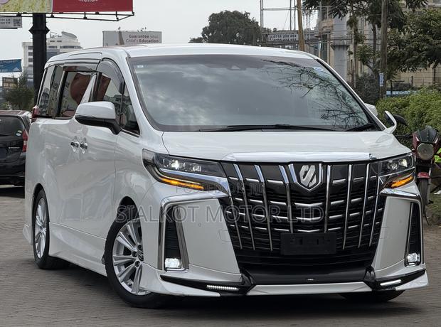 Toyota Alphard 2.5 Petrol AWD 2019 White