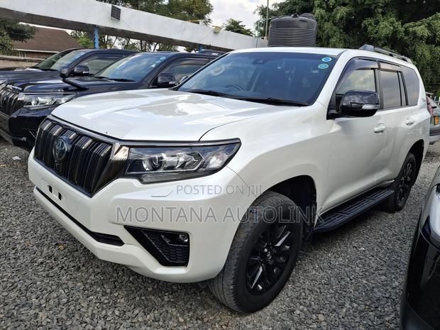 Toyota Land Cruiser Prado 2.8 2021 White