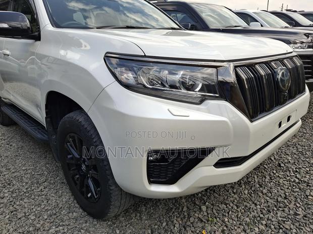 Toyota Land Cruiser Prado 2.8 2021 White