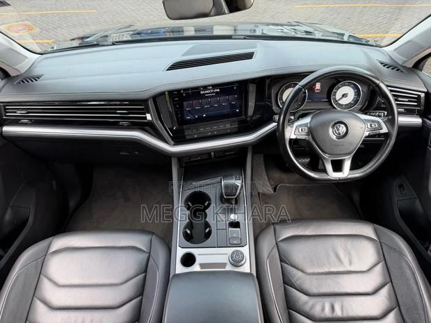 Volkswagen Touareg 2018 Black