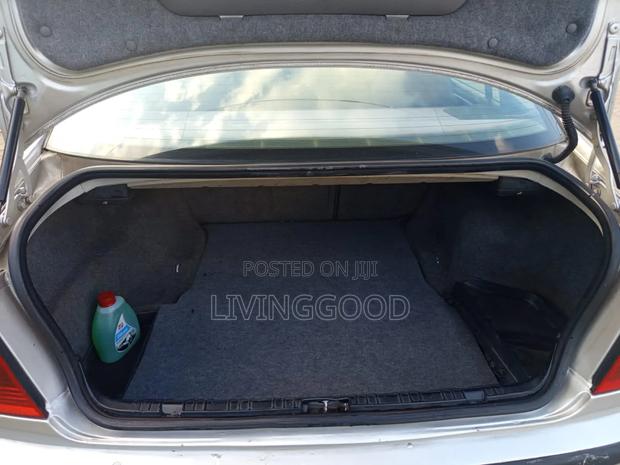 BMW 320i 2005 Silver