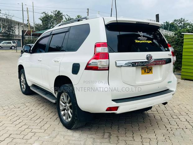 Toyota Land Cruiser Prado 2016 White