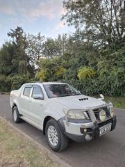 Toyota Hilux 3.0 D-4D 4x4 2014 White for sale