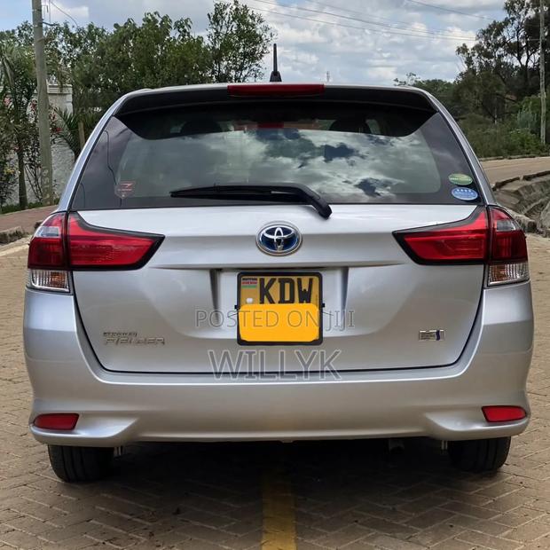 Toyota Corolla Fielder 2020 Silver