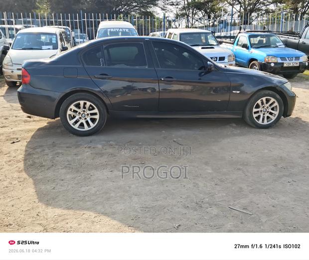 BMW 320i 2007 Black