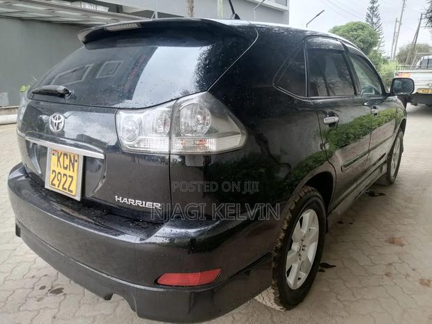 Toyota Harrier 2.4 2010 Black