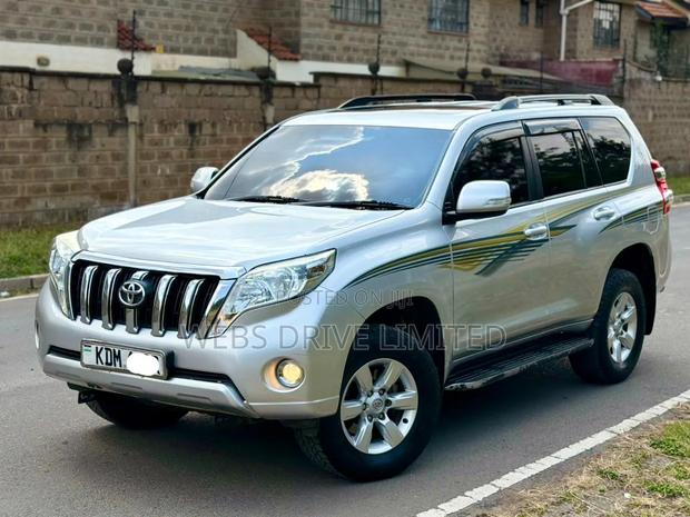 Toyota Land Cruiser Prado 2017 Silver