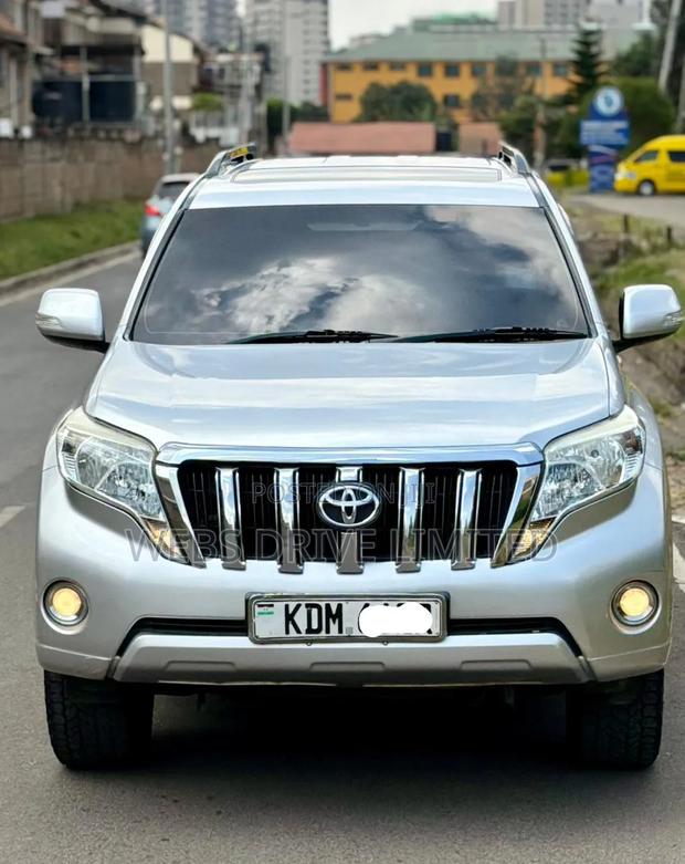Toyota Land Cruiser Prado 2017 Silver