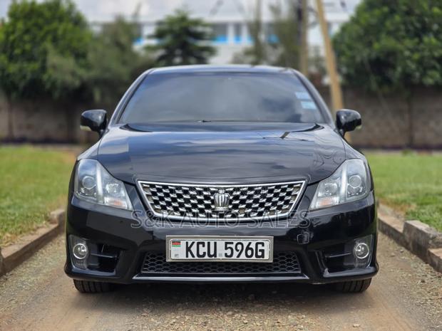 Toyota Crown 2012 Black