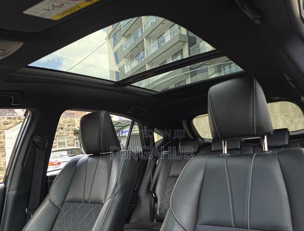 Toyota Harrier 2.0 2018 Black
