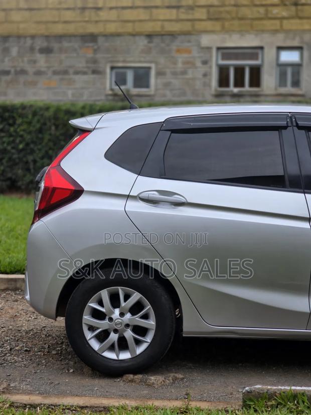 Honda Fit 2015 Silver