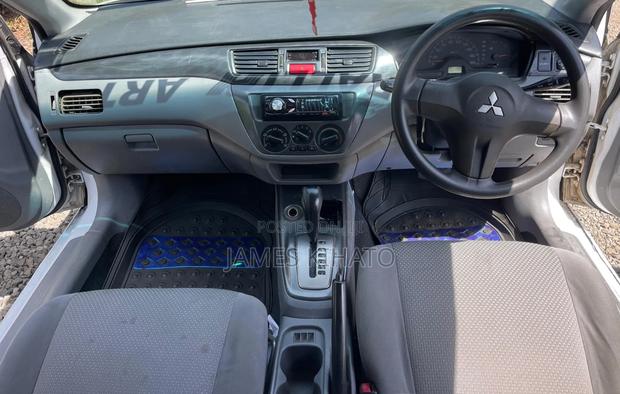 Mitsubishi Lancer 2006 White