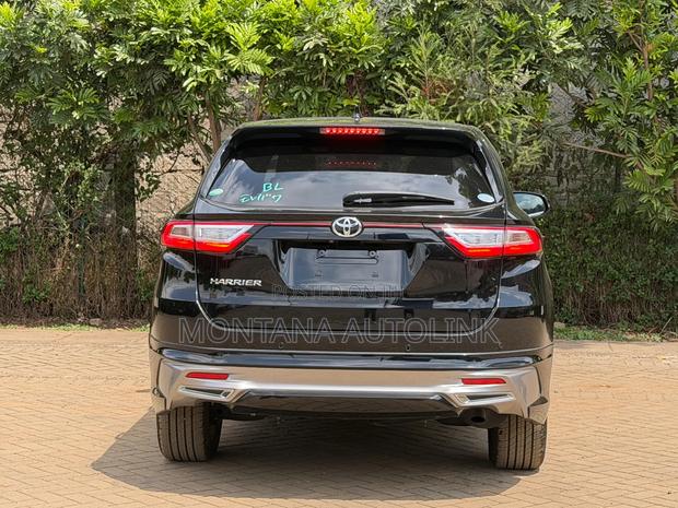 Toyota Harrier 2.0 2019 Black
