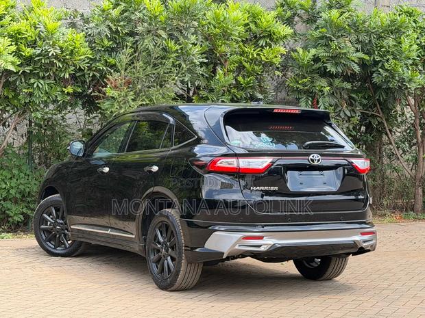 Toyota Harrier 2.0 2019 Black