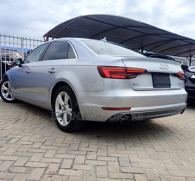 Audi A4 2.0T Tech ultra Premium FWD 2018 Silver
