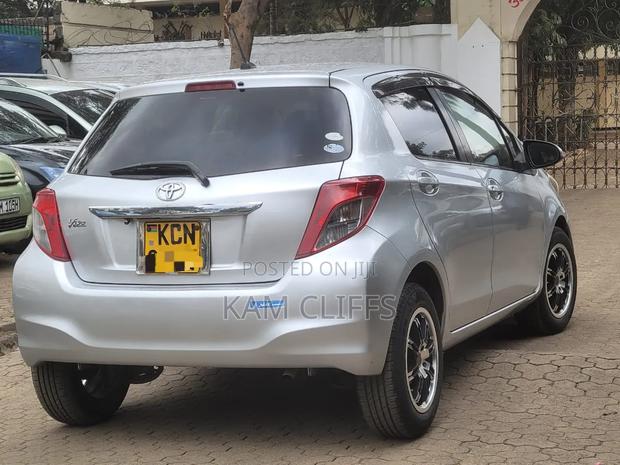 Toyota Vitz 2011