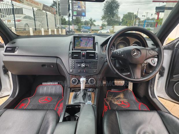 Mercedes-Benz C200 2008 Silver