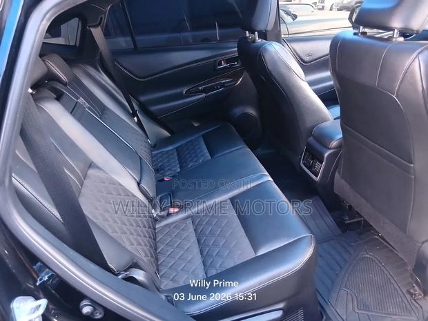 Toyota Harrier 2.0 2017 Black