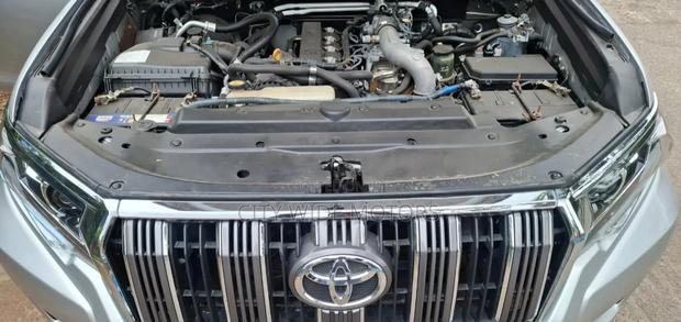 Toyota Land Cruiser Prado 2010 Silver