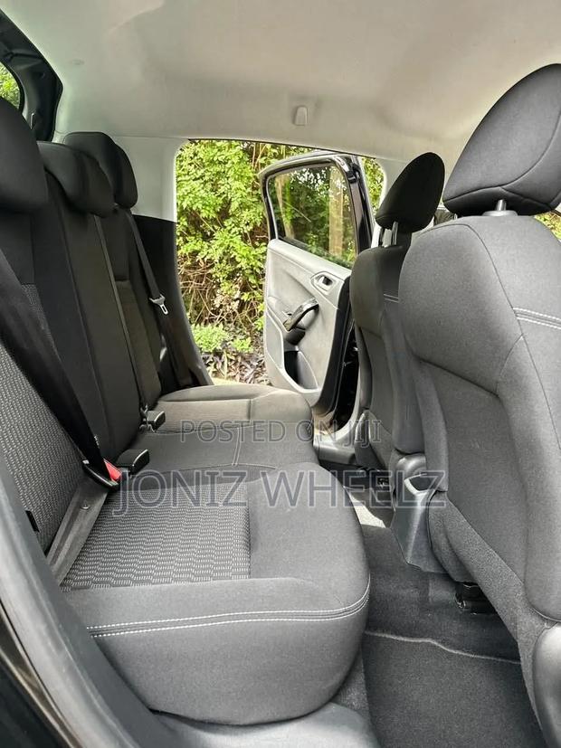 Peugeot 208 2017 Black