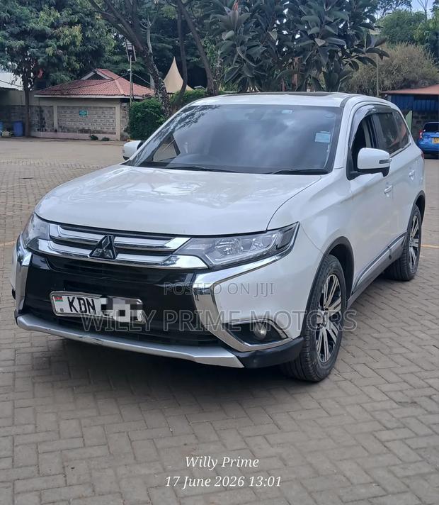 Mitsubishi Outlander 2016 White