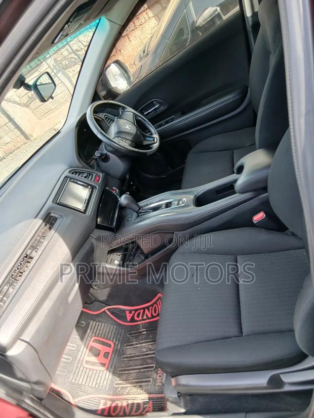 Honda Vezel 1.5 4WD 2014 Maroon