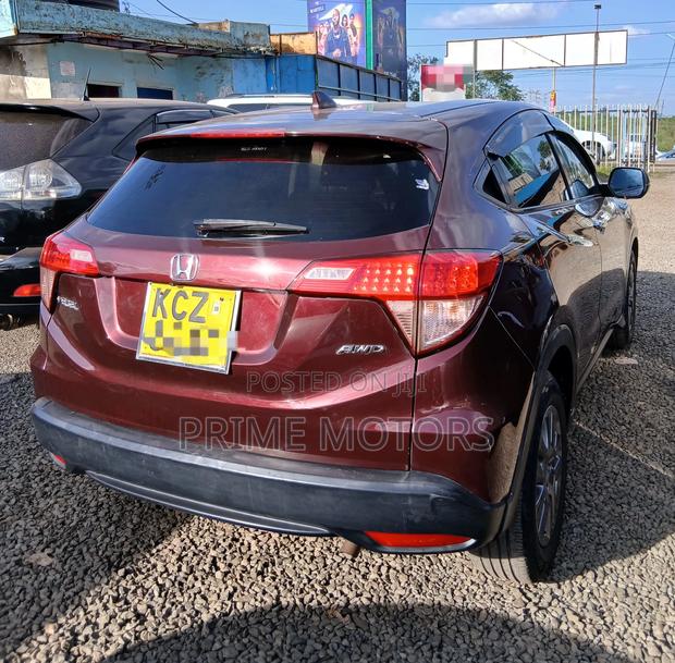 Honda Vezel 1.5 4WD 2014 Maroon