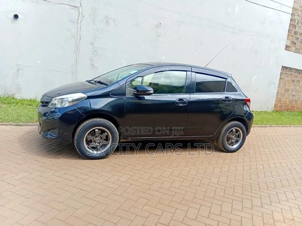 Toyota Vitz 2012 Black