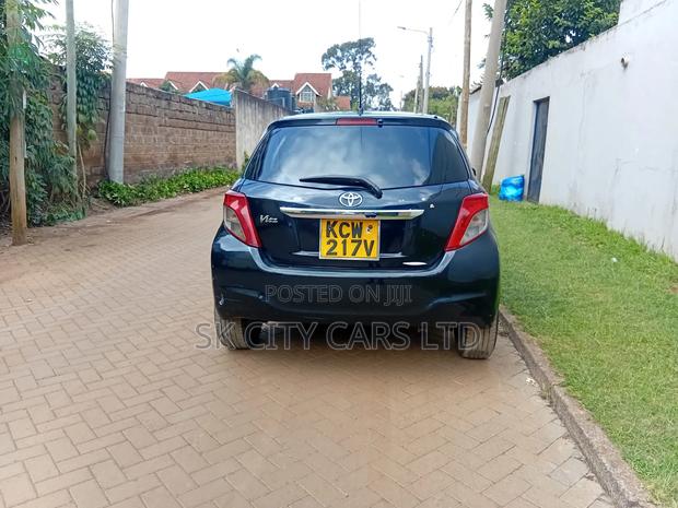 Toyota Vitz 2012 Black