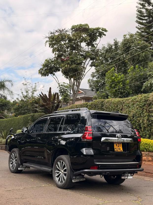Toyota Land Cruiser Prado 2019 Black