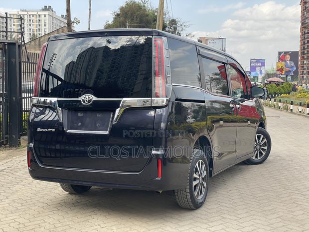 Toyota Esquire 2.0 FWD (7 seater) 2019 Black
