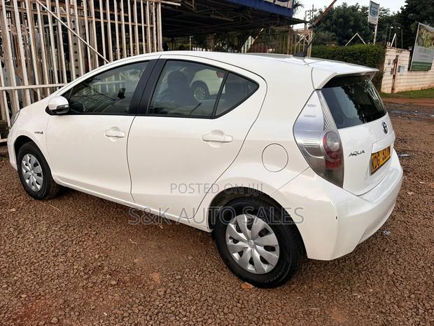 Toyota Aqua 2014 White